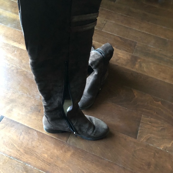 Boots - Picture 2 of 6